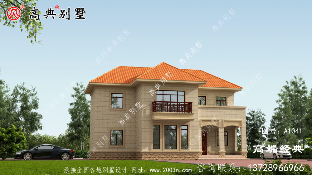 这款欧式两层别墅，外观造型周正，给施工带来了许多方便。